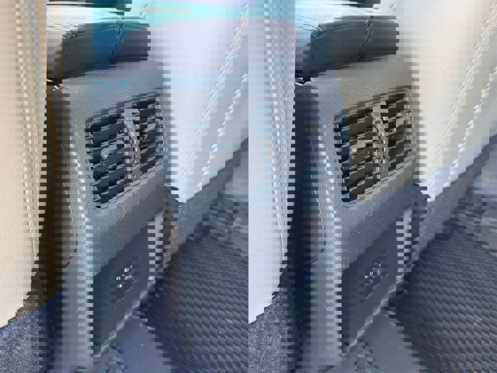 Used 2023 Nissan Rogue SV w/ SV Premium Package image 28