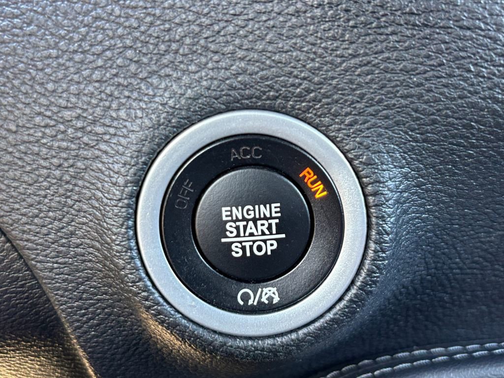 Used 2020 Dodge Challenger SXT w/ Blacktop Package image 17