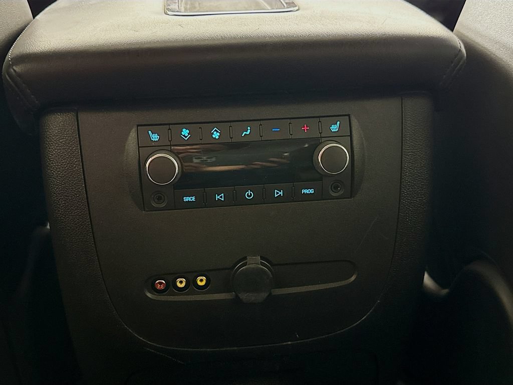 Used 2013 GMC Yukon Denali RWD image 31