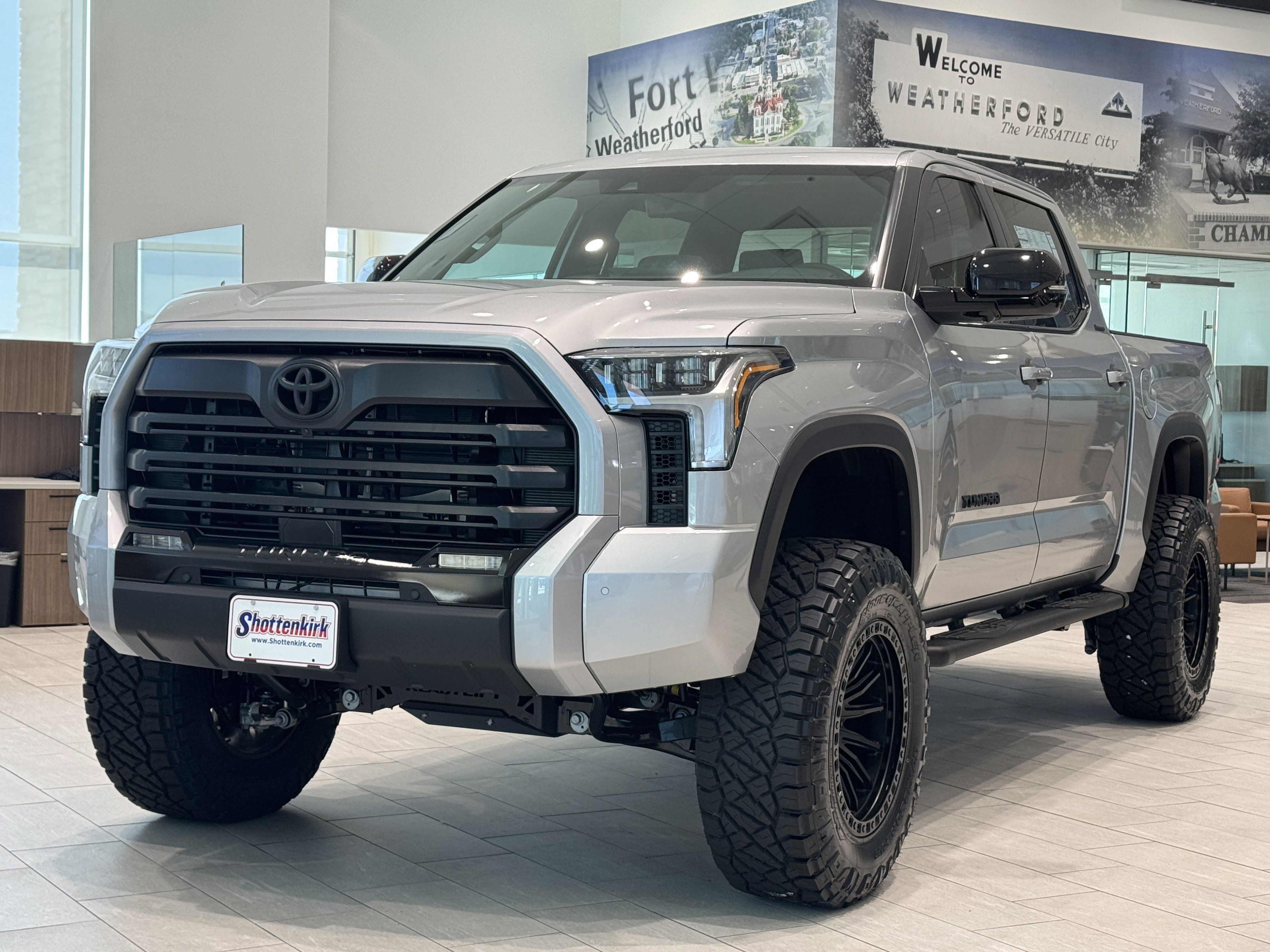 New 2026 Toyota Tundra Limited AWD/4WD image 2