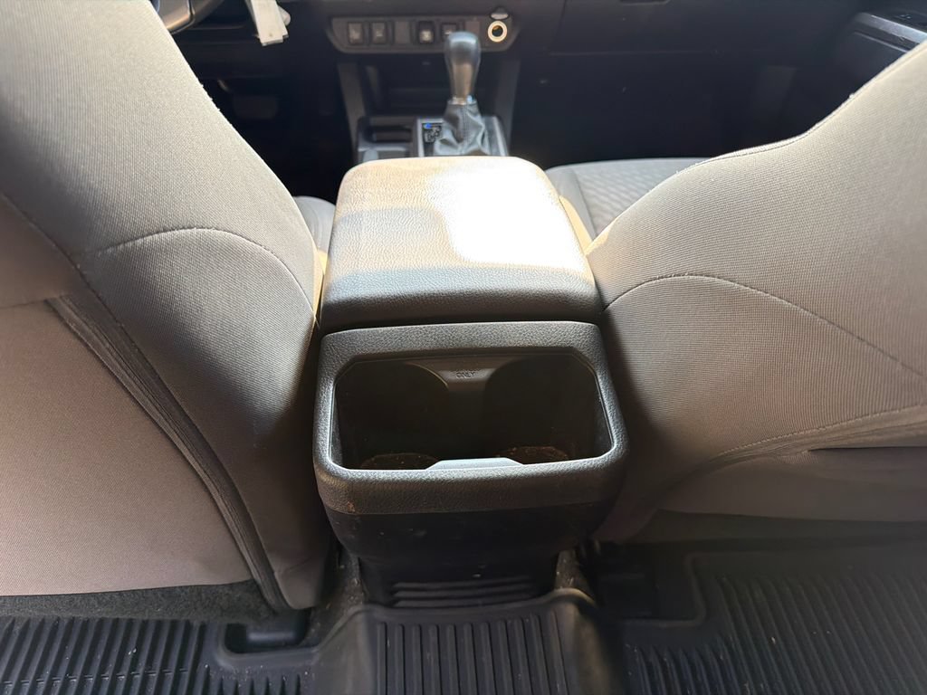 Used 2022 Toyota Tacoma SR5 w/ Technology Package RWD image 26