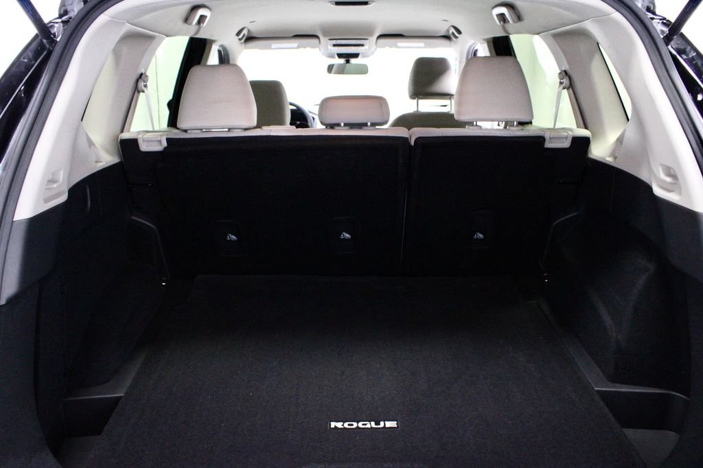 Used 2023 Nissan Rogue SV FWD image 13