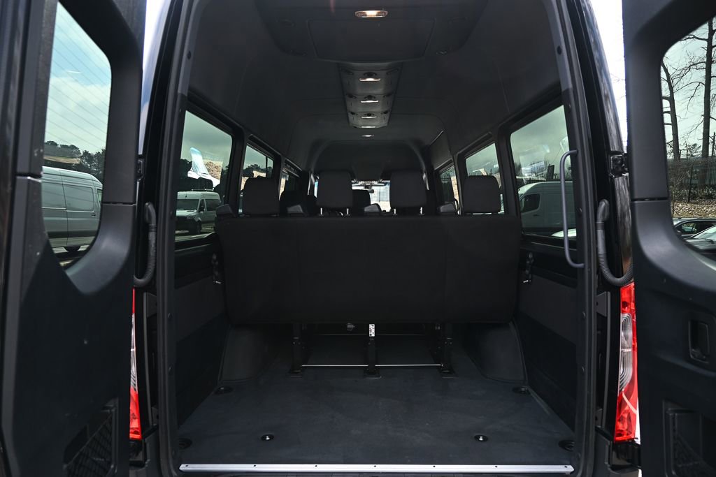 Used 2023 Mercedes-Benz Sprinter 2500 image 27