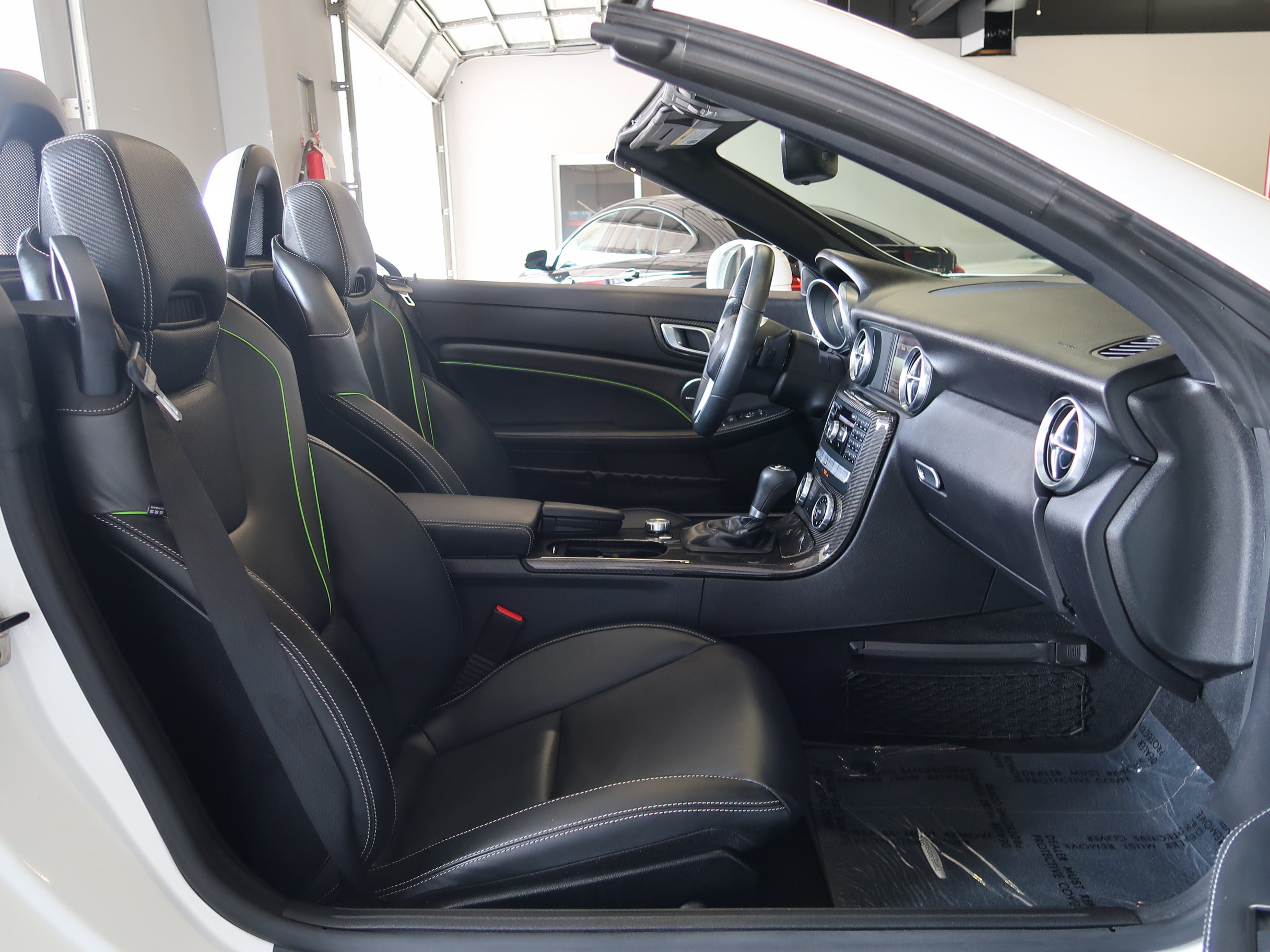 Used 2015 Mercedes-Benz SLK 250 image 34