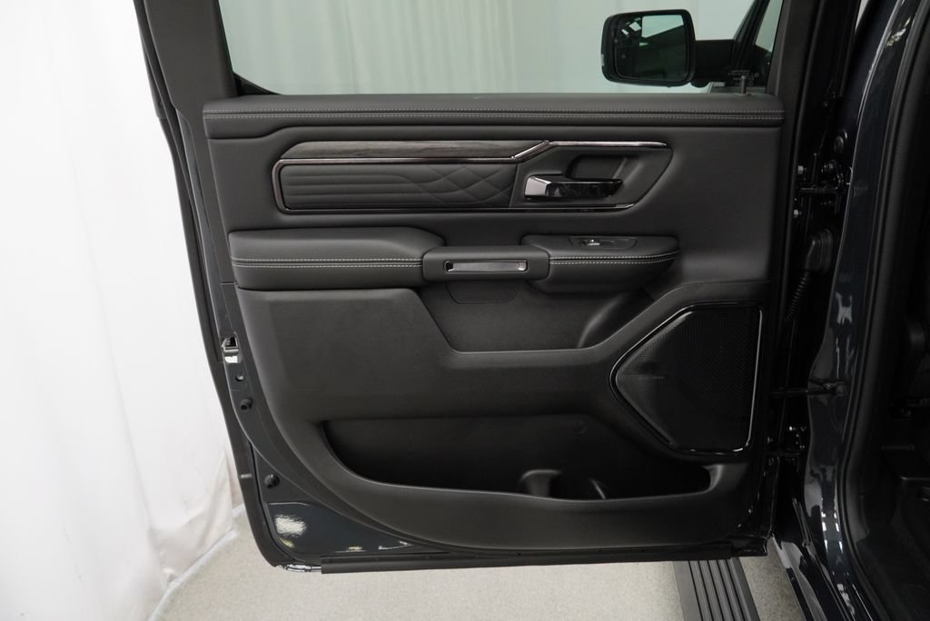 New 2027 RAM 1500 Limited AWD/4WD image 30