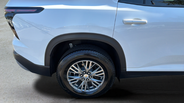 Used 2026 Chevrolet Traverse LT w/ Driver Confidence Package FWD image 42