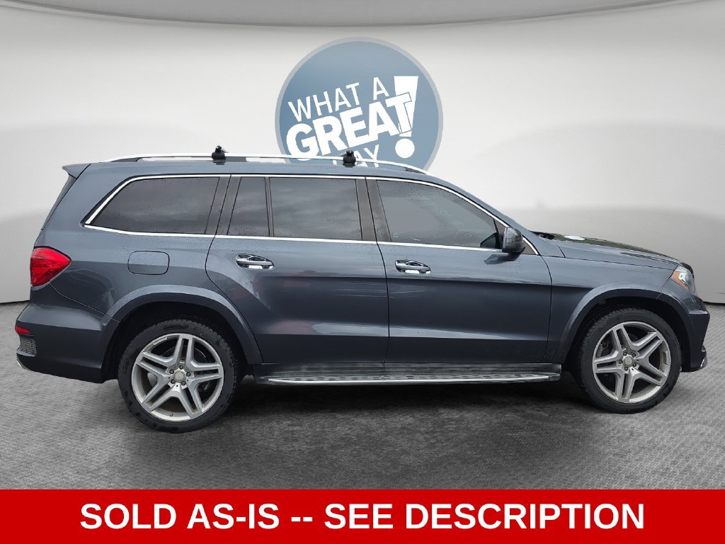 Used 2015 Mercedes-Benz GL 550 4MATIC image 2