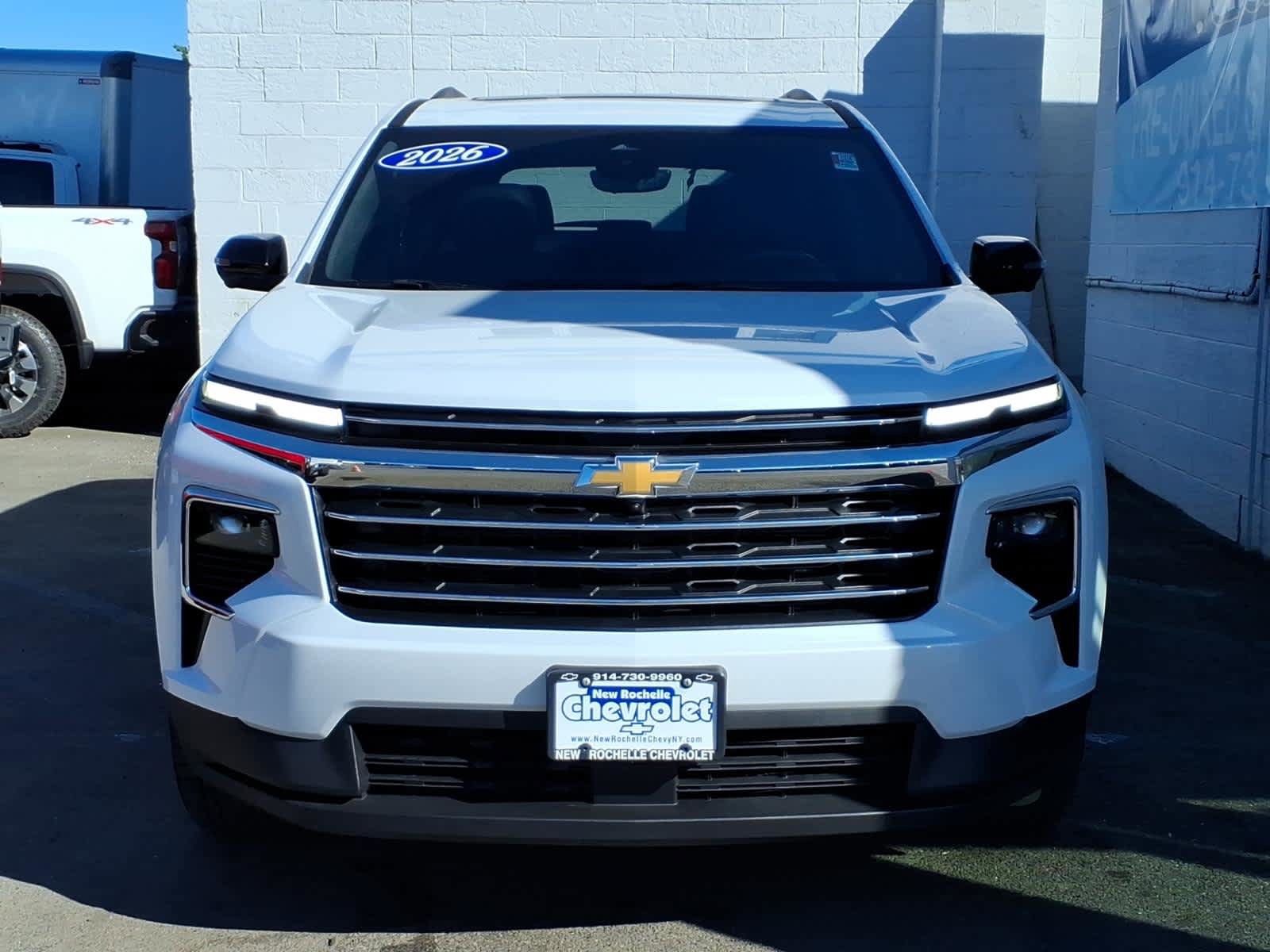Used 2026 Chevrolet Traverse LT w/ Sun and Wheel Package AWD/4WD image 2
