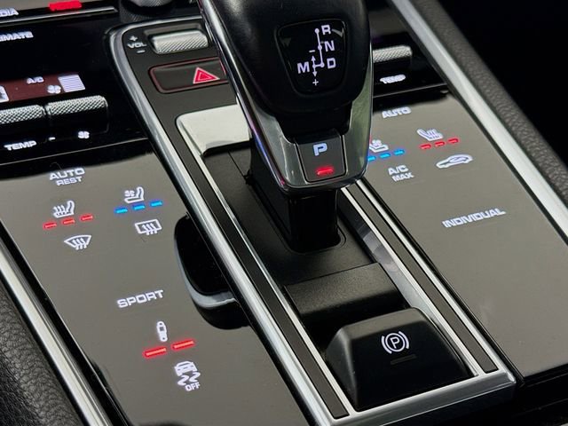 Used 2018 Porsche Panamera 4 image 23