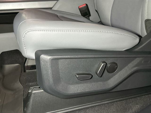 New 2025 Ford F150 Lightning Flash image 13