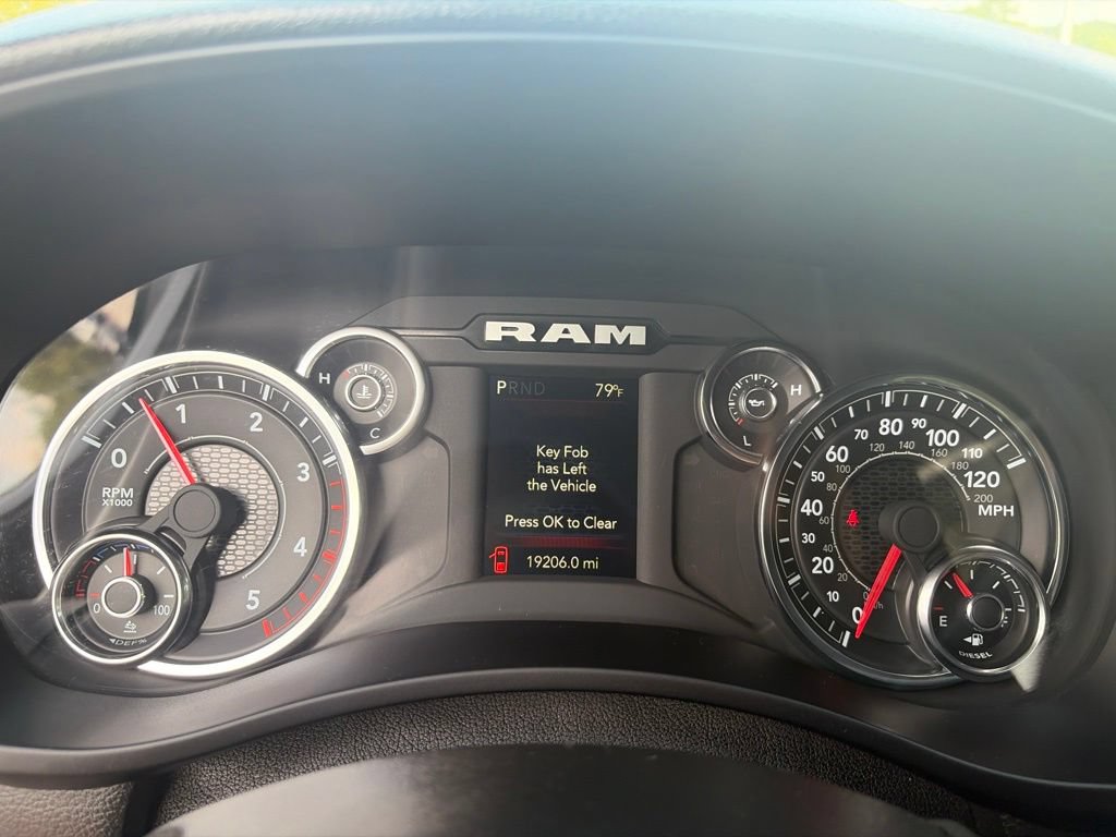 Used 2024 RAM 3500 Tradesman w/ Chrome Appearance Group AWD/4WD image 19