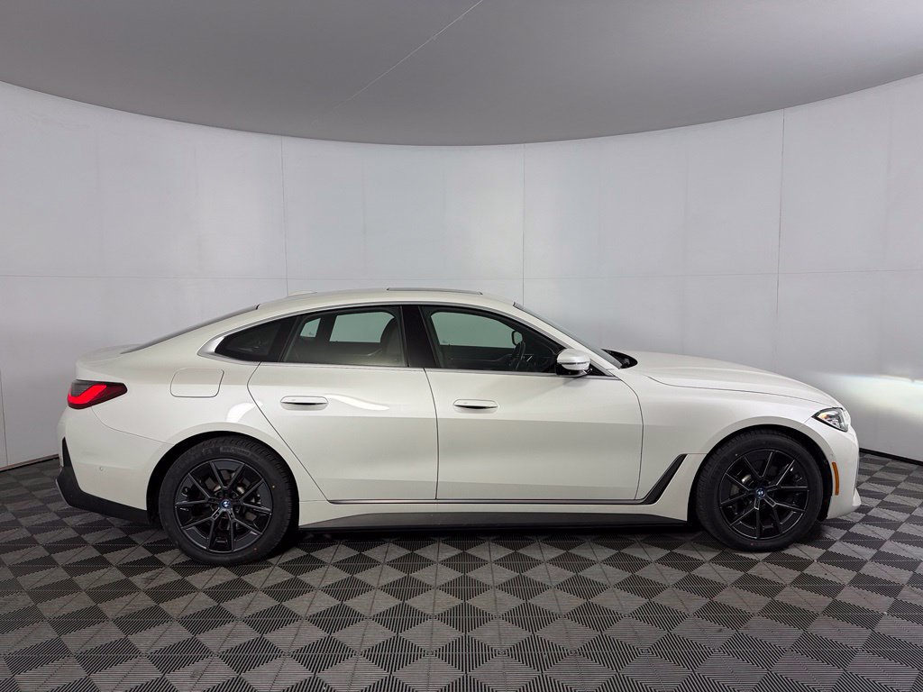 Used 2023 BMW i4 eDrive40 w/ Premium Package RWD image 5