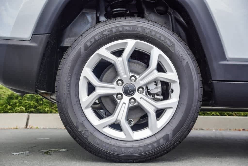 New 2025 Jeep Compass Sport AWD/4WD image 36