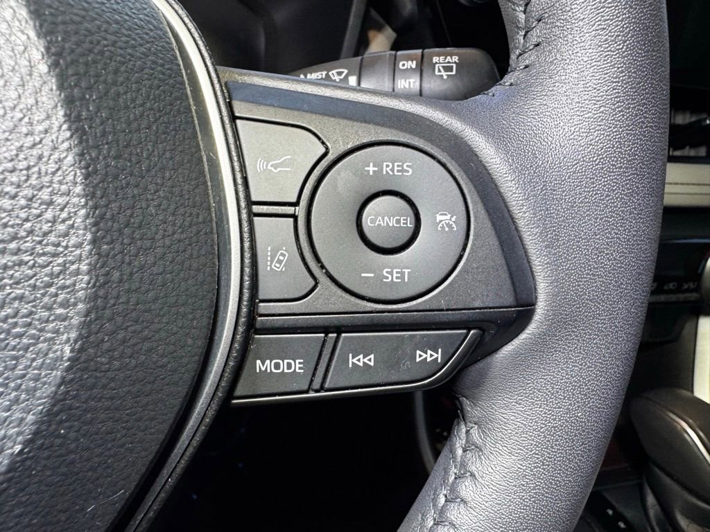 Certified 2023 Toyota RAV4 Limited AWD/4WD image 31