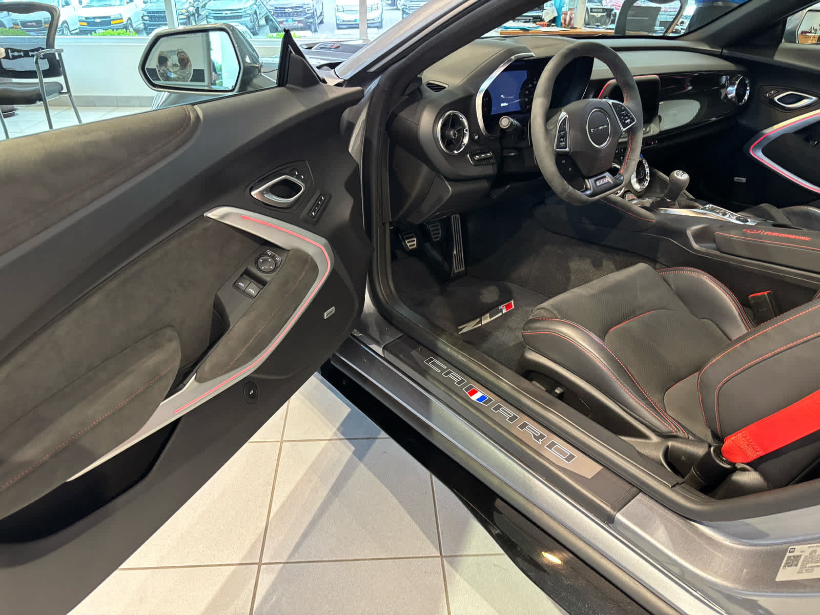 Certified 2022 Chevrolet Camaro ZL1 RWD image 9