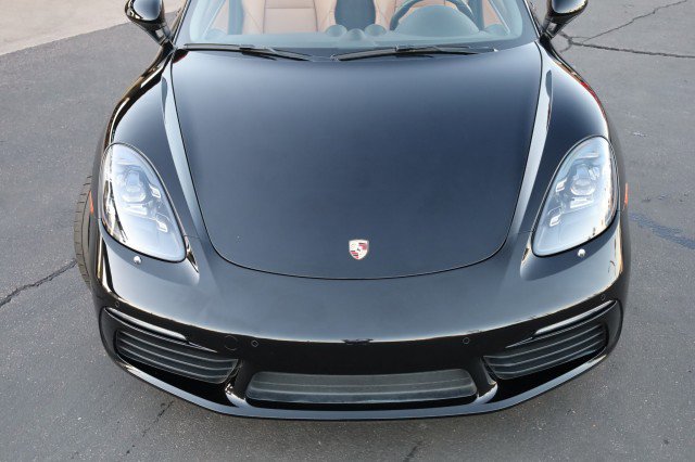 Used 2018 Porsche 718 Boxster S image 9