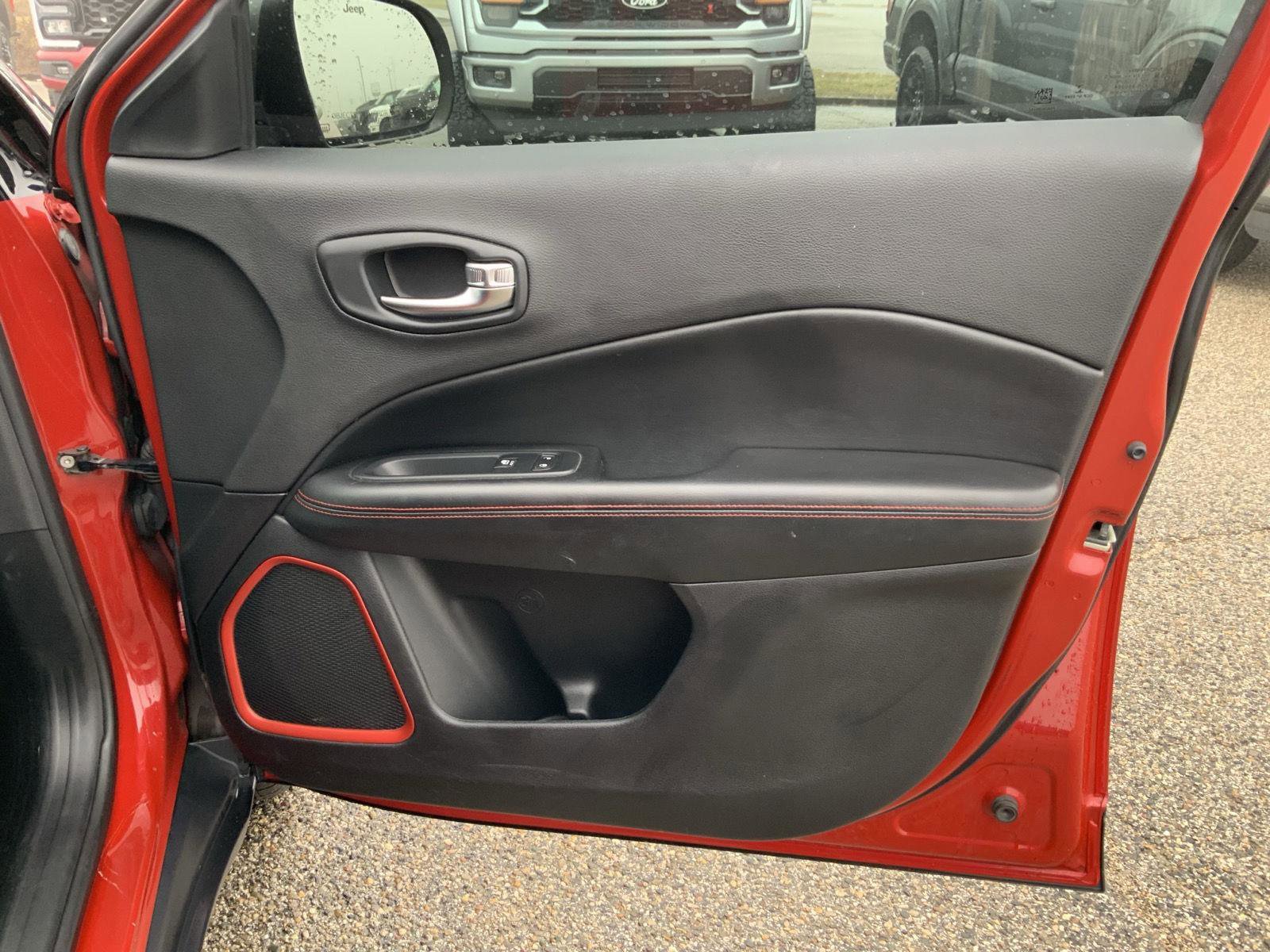 Used 2018 Jeep Compass Trailhawk w/ Navigation Group image 53