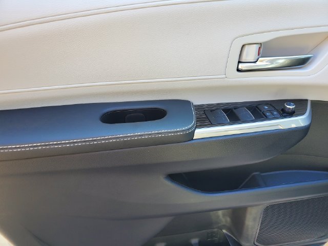 Used 2026 Toyota Sienna XSE AWD/4WD image 17
