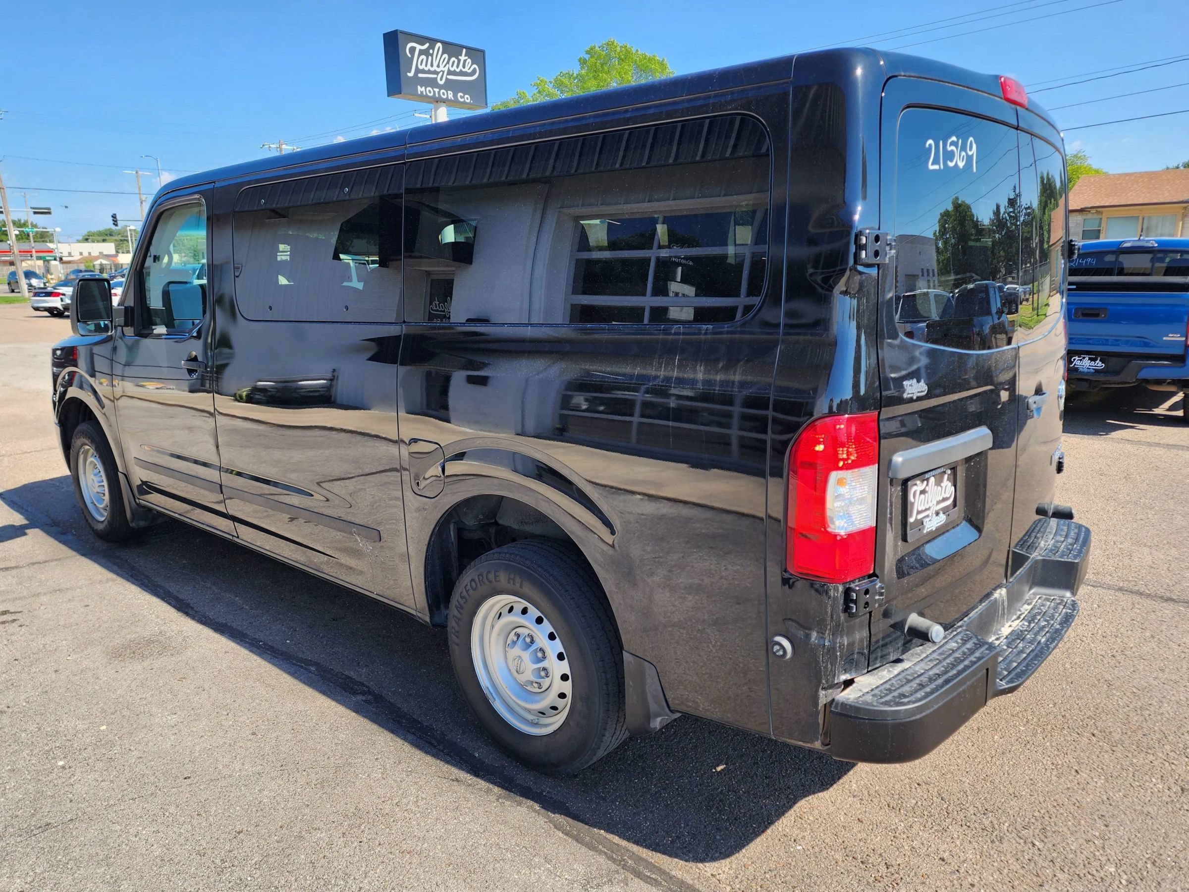 Used 2020 Nissan NV 3500 S RWD image 5