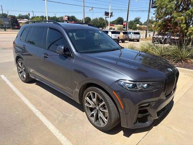 Used 2021 BMW X7 M50i AWD/4WD video 1