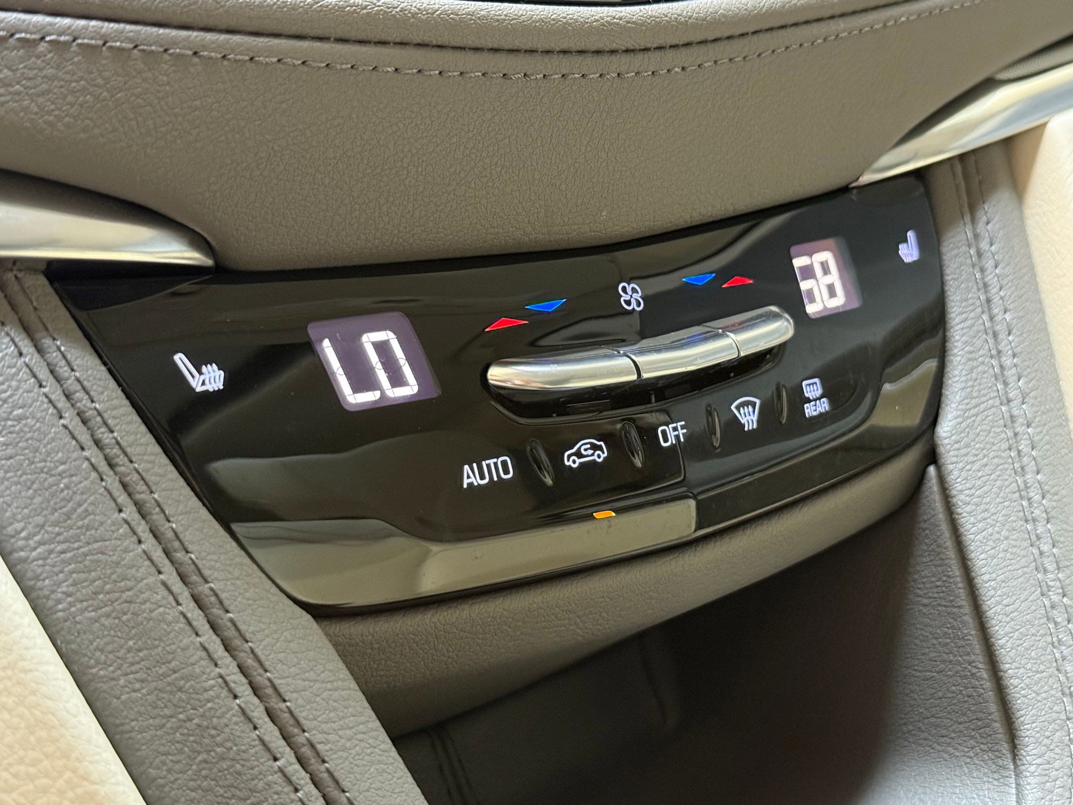 Certified 2023 Cadillac XT5 Premium Luxury image 33