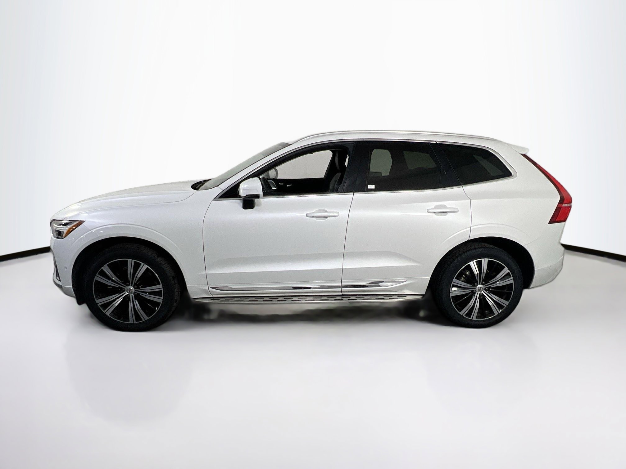 Used 2022 Volvo XC60 B5 Inscription w/ Advanced Package image 8