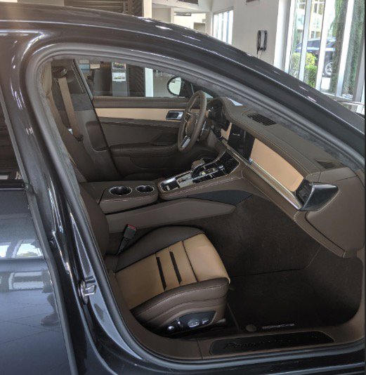 Used 2020 Porsche Panamera GTS image 2