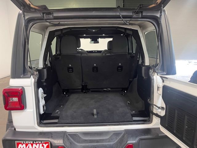 Used 2024 Jeep Wrangler Unlimited Rubicon image 16