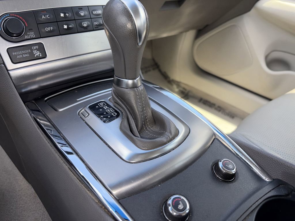 Used 2015 INFINITI Q40 w/ Moonroof Package image 9