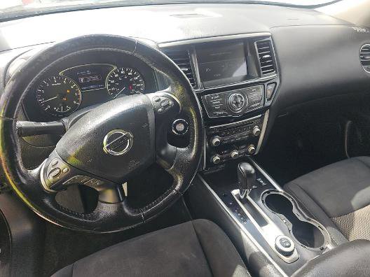 Used 2018 Nissan Pathfinder SV w/ SV All Weather Package image 5