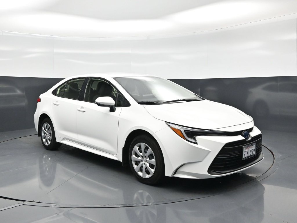 Used 2025 Toyota Corolla LE w/ Carpet Mat Package (TMS) FWD image 56
