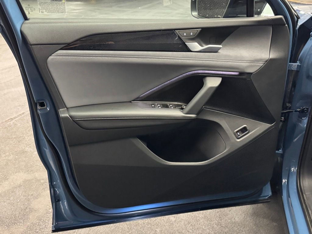 New 2025 Volkswagen Tiguan SE R-Line image 20