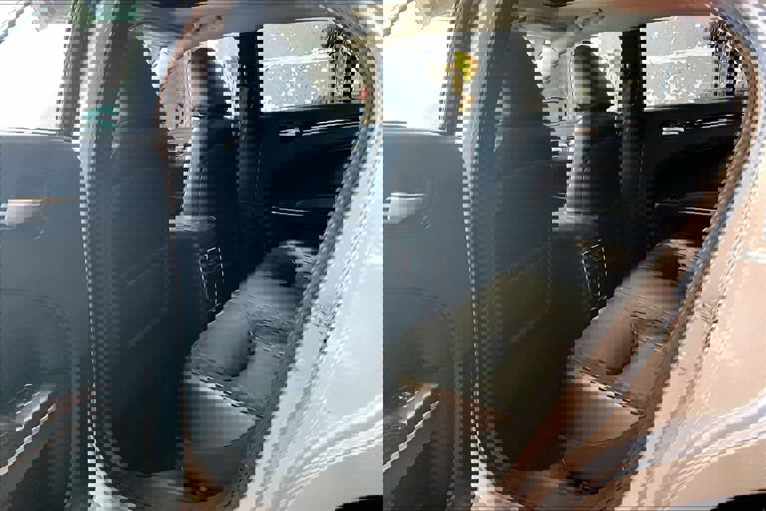 Used 2020 Chrysler 300 Limited image 12