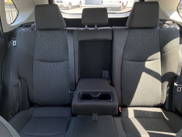 Used 2025 Toyota RAV4 XLE AWD/4WD image 30
