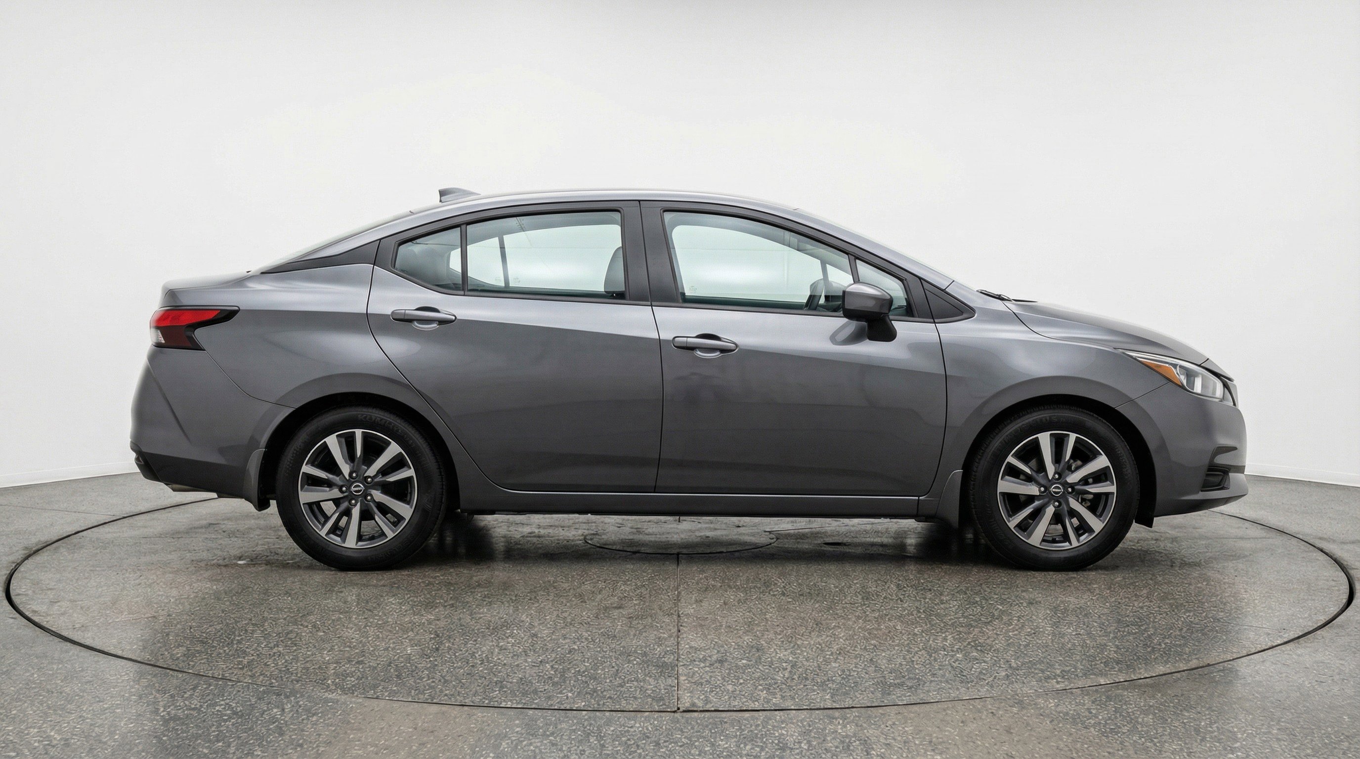 Used 2025 Nissan Versa SV image 11