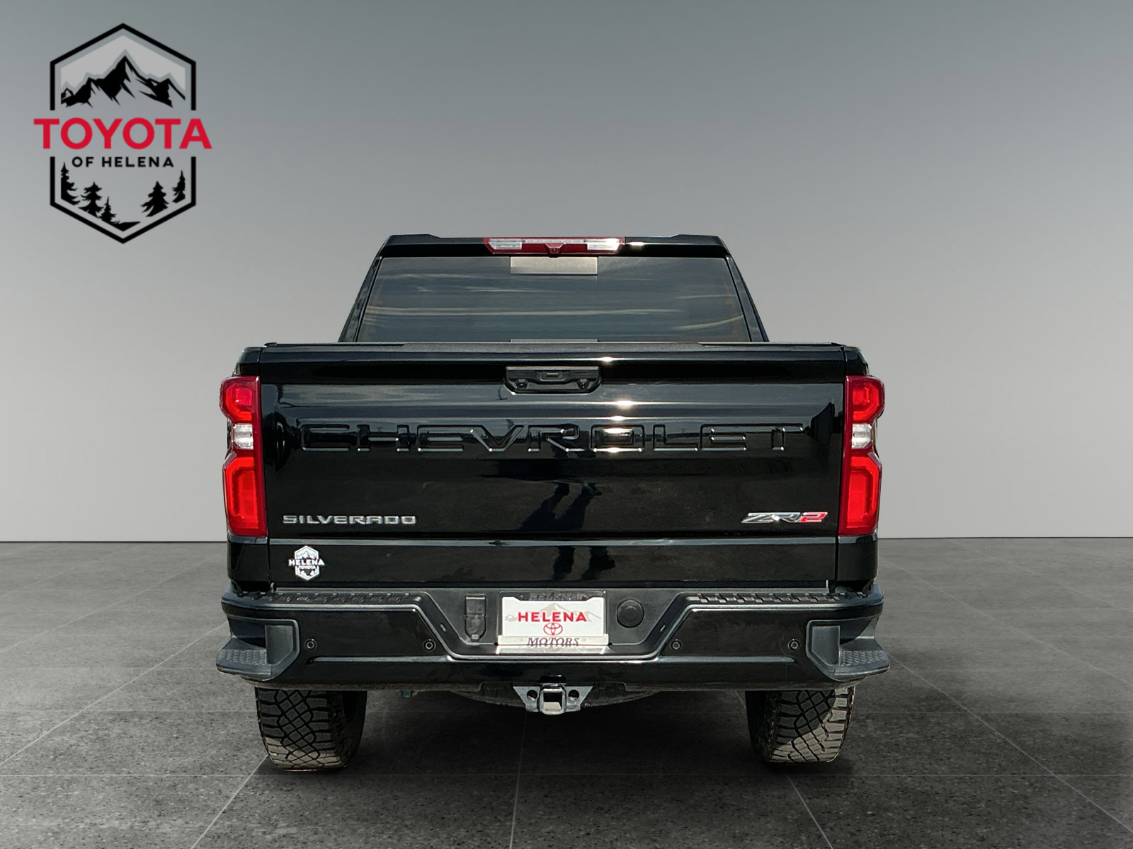 Used 2025 Chevrolet Silverado 1500 ZR2 AWD/4WD image 4