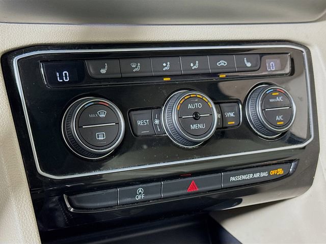 Used 2022 Volkswagen Atlas SEL R-Line AWD/4WD image 14