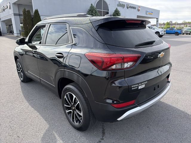Used 2025 Chevrolet TrailBlazer LT AWD/4WD image 8