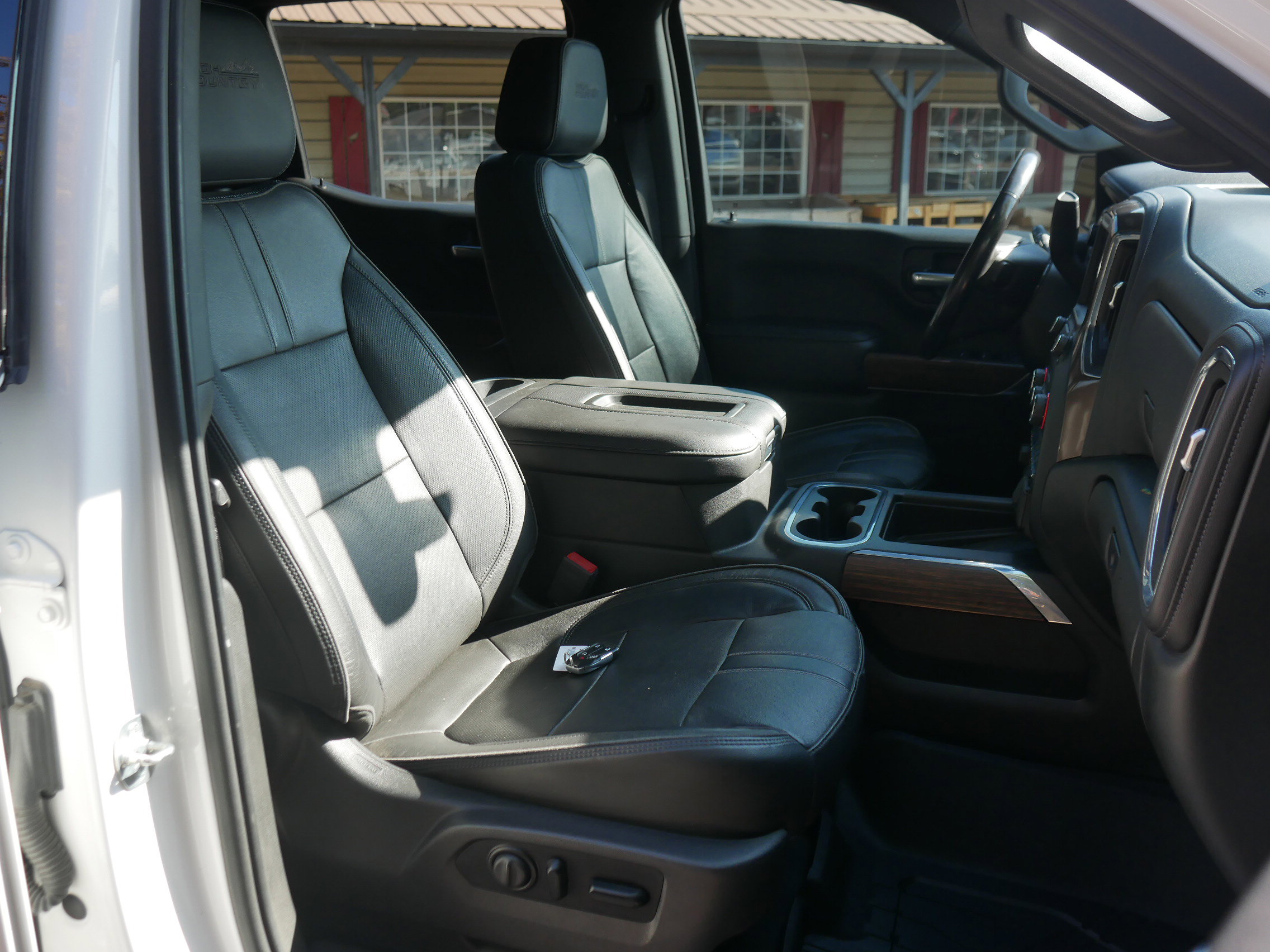 Used 2021 Chevrolet Silverado 1500 High Country w/ Technology Package image 29