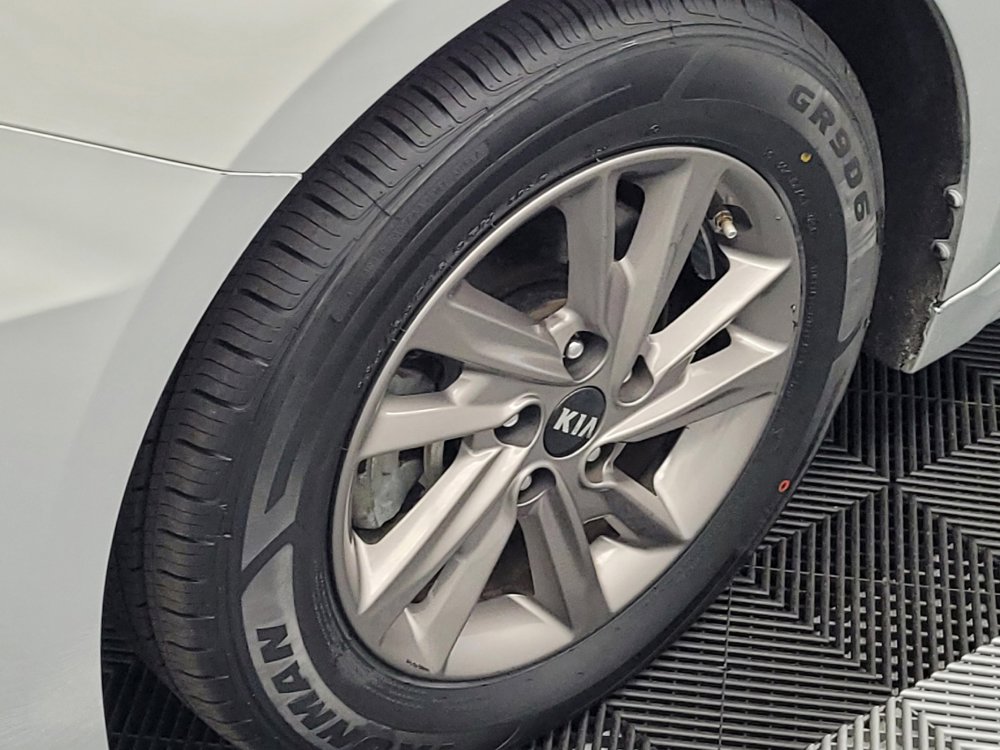 Used 2020 Kia Optima LX FWD image 31