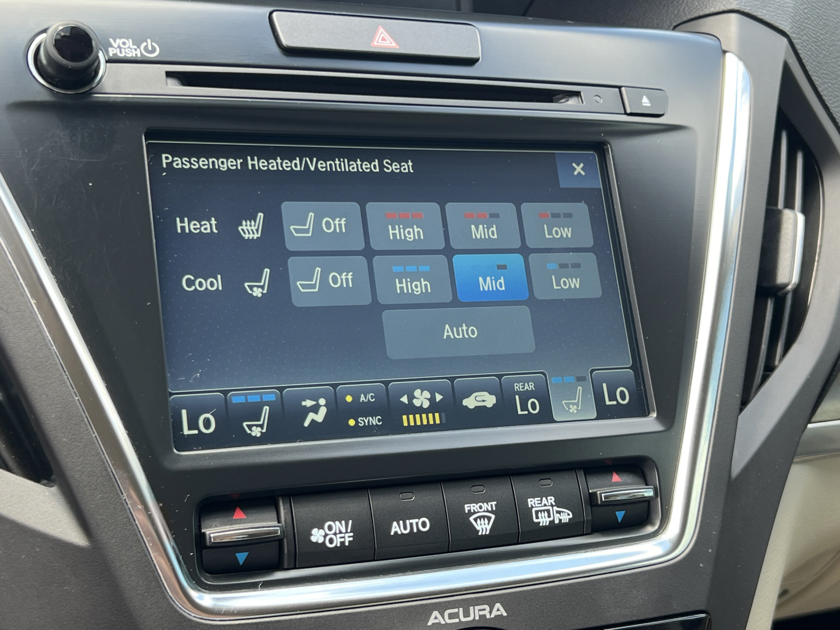 Used 2019 Acura MDX w/ Advance Package FWD image 18