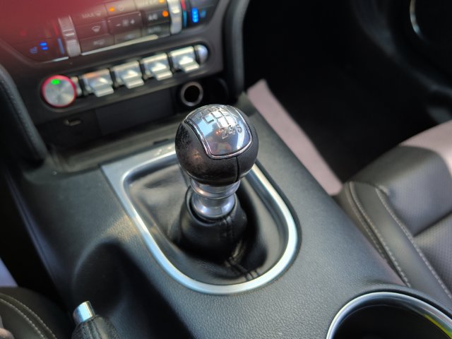 Used 2022 Ford Mustang Premium RWD image 18