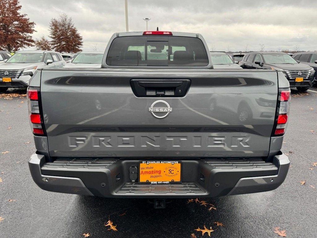 Used 2025 Nissan Frontier SV w/ SV Convenience Package image 4