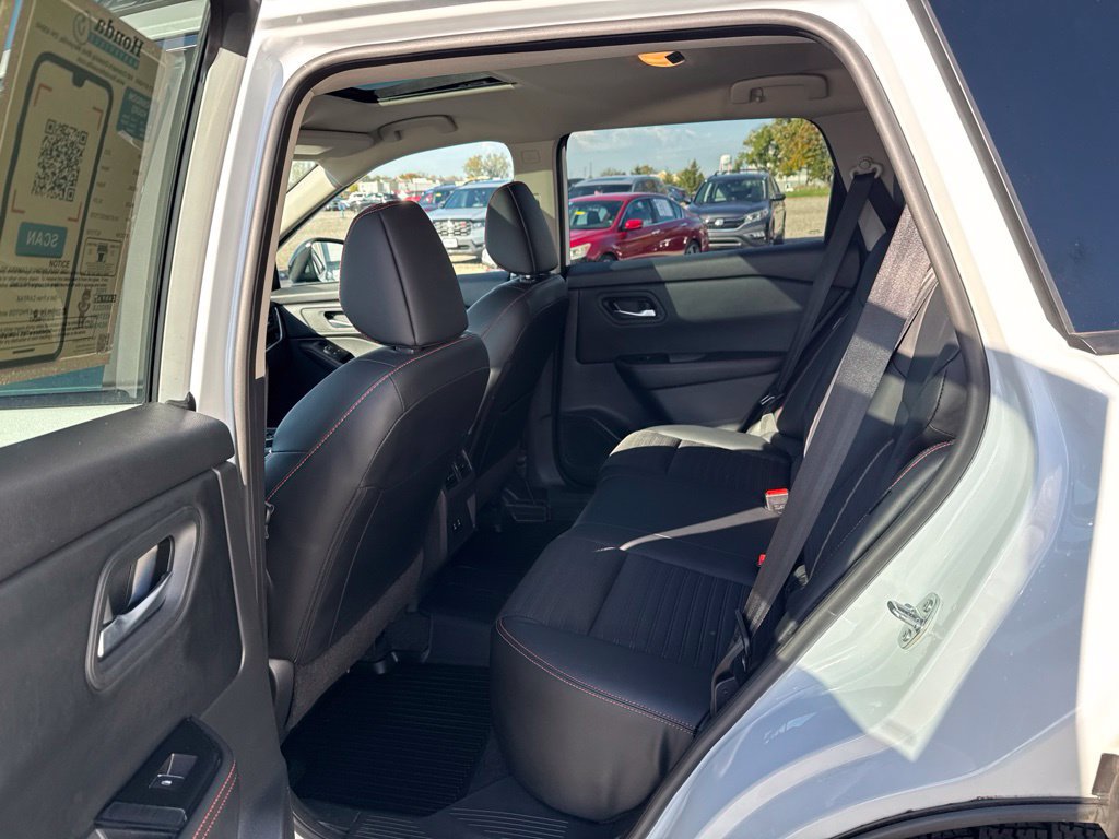 Used 2025 Nissan Rogue SV w/ Rock Creek Premium Package AWD/4WD image 35
