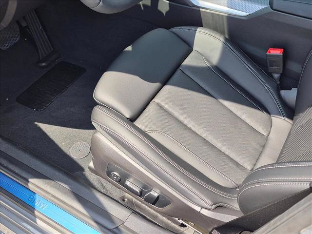 New 2026 BMW 330i xDrive Sedan w/ Convenience Package AWD/4WD image 4