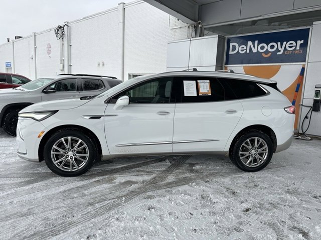 Used 2022 Buick Enclave Premium image 9
