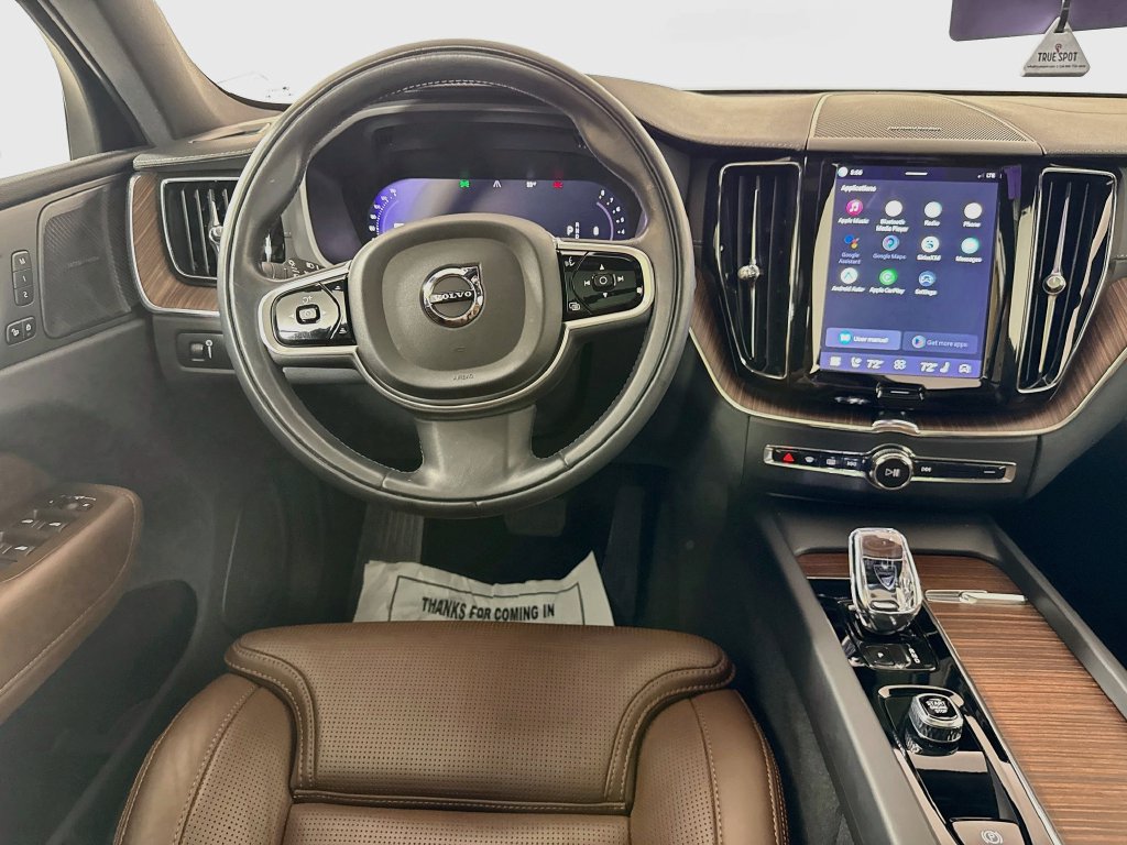 Used 2022 Volvo XC60 B5 Inscription w/ Advanced Package FWD image 28