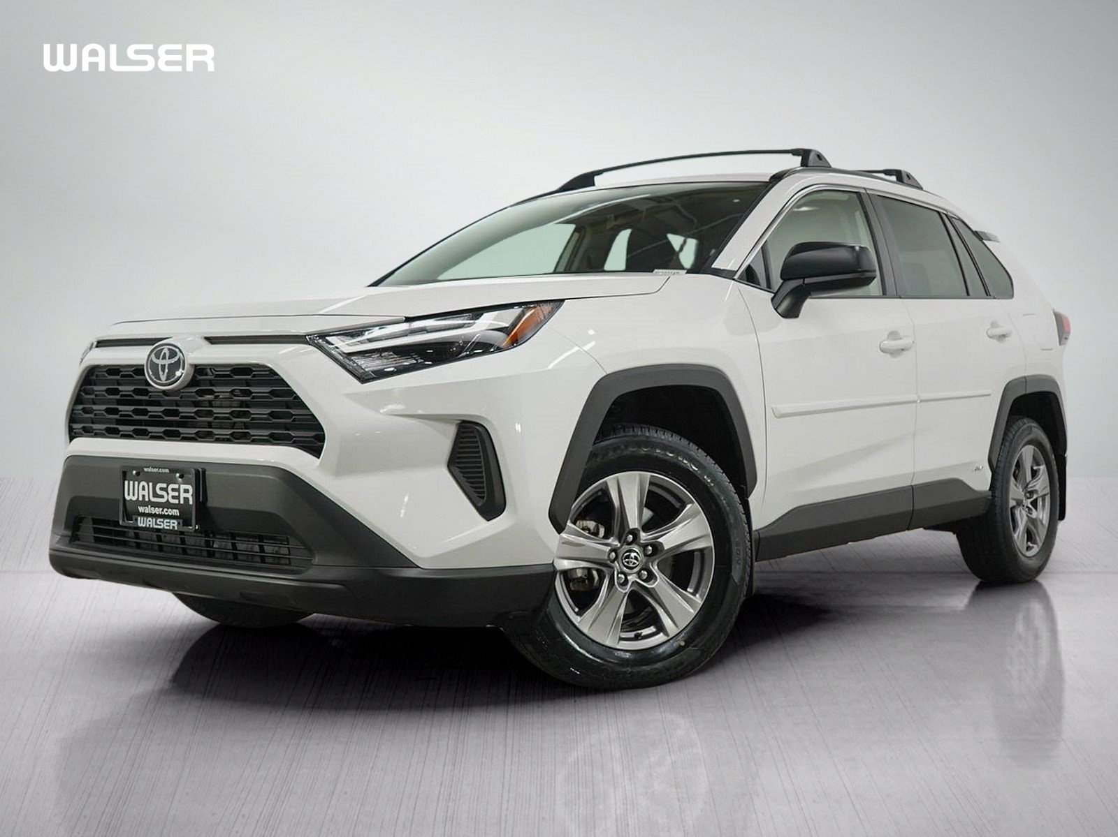 Used 2025 Toyota RAV4 LE AWD/4WD image 1