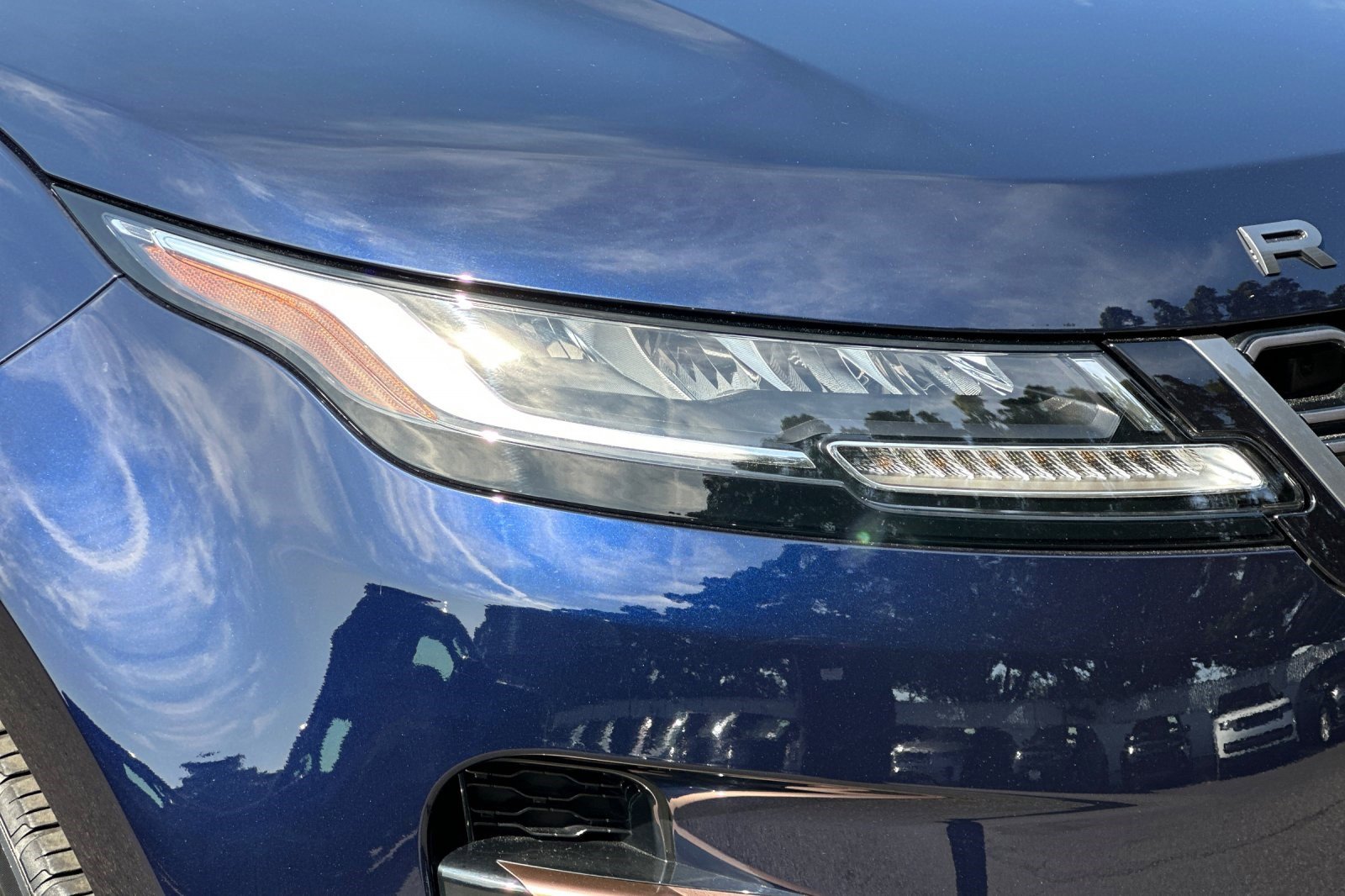 Used 2022 Land Rover Range Rover Evoque R-Dynamic S image 12