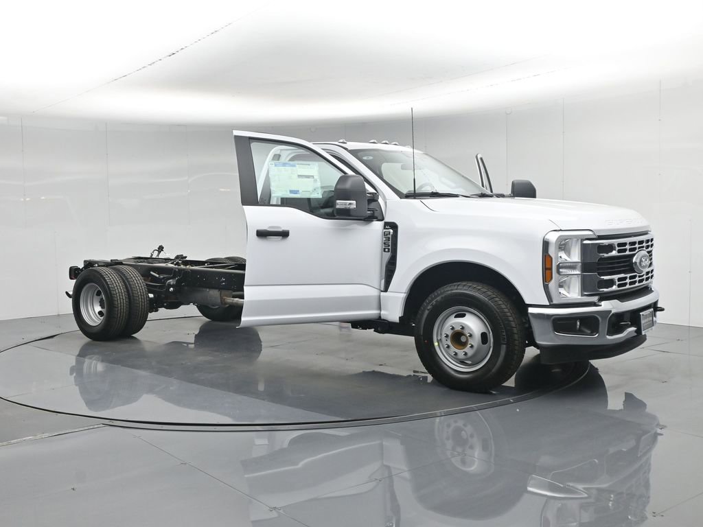 New 2026 Ford F350 XL image 24